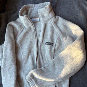Columbia light gray women's fleece jacket